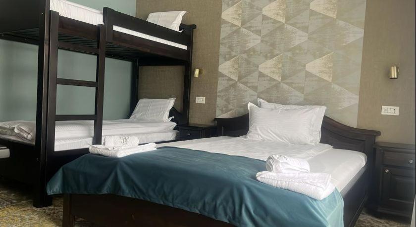 Hotel Poarta Raiului Tău Bistra Esterno foto