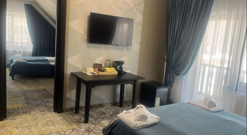 Hotel Poarta Raiului Tău Bistra Esterno foto