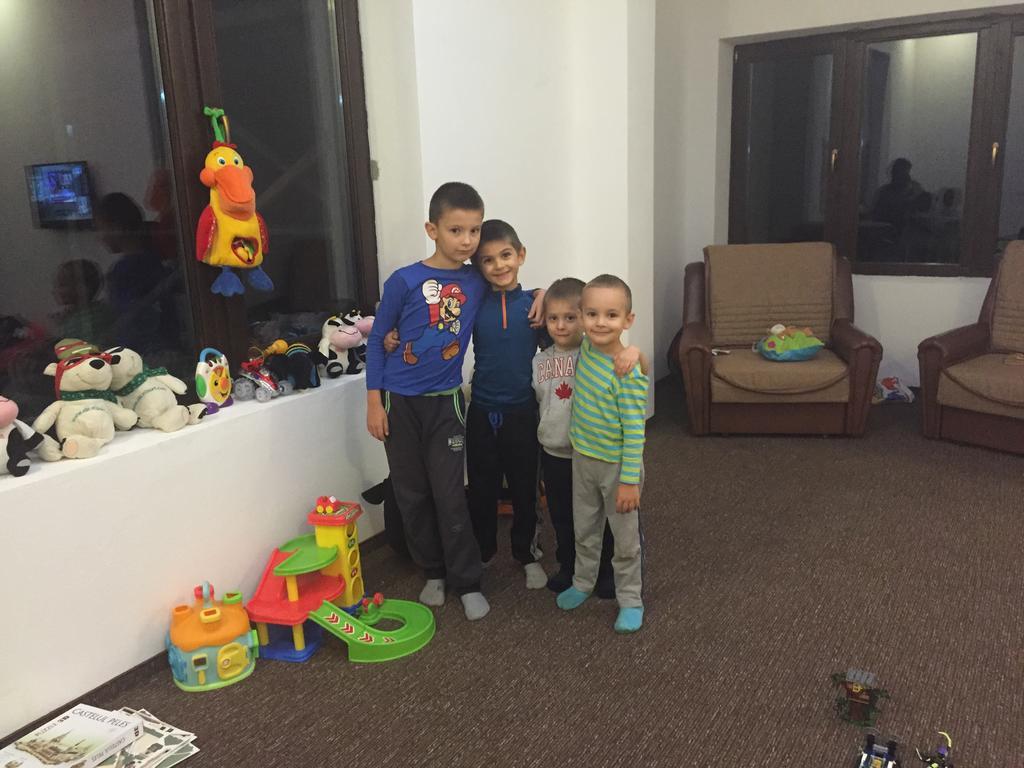 Hotel Poarta Raiului Tău Bistra Esterno foto
