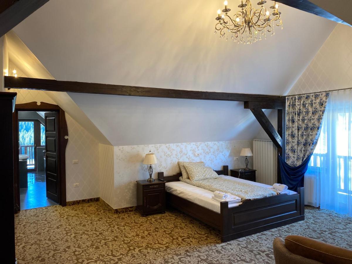 Hotel Poarta Raiului Tău Bistra Esterno foto